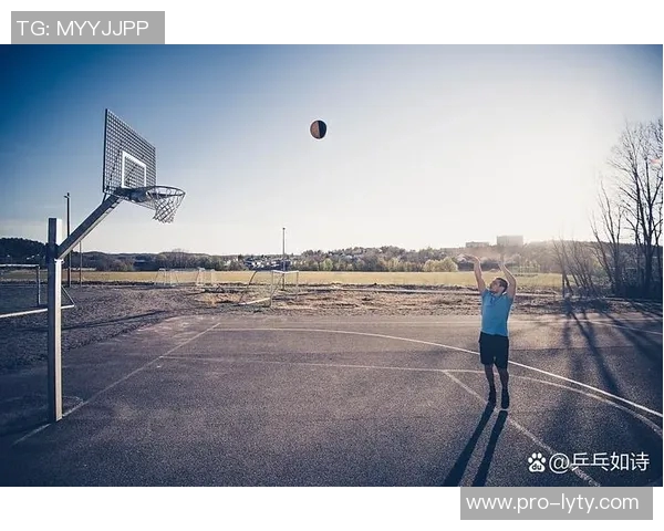 只管打球好看三球表现抢眼却三分失准成比赛遗憾 只管打球好看三球表现抢眼却三分失准成比赛遗憾